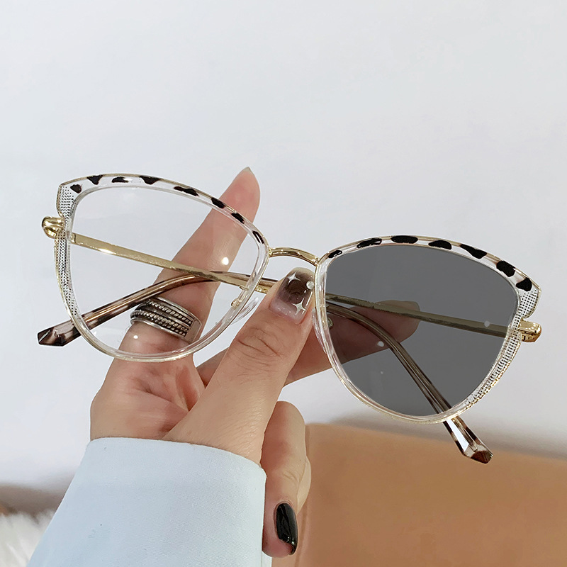 Stylish and simple glasses - E - Women Formal Wear Options recension och pris