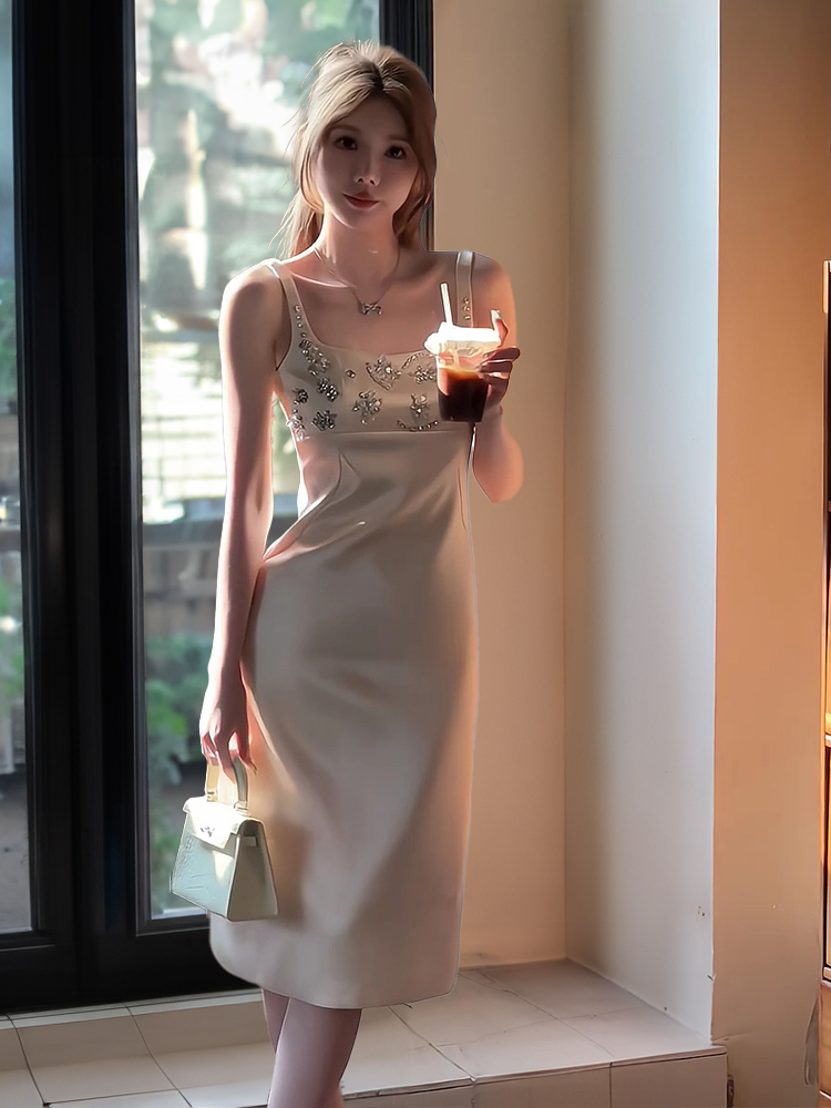 Elegant Heavy Work Satin Eveni - Women'S Formal Wear For Girls recension och pris
