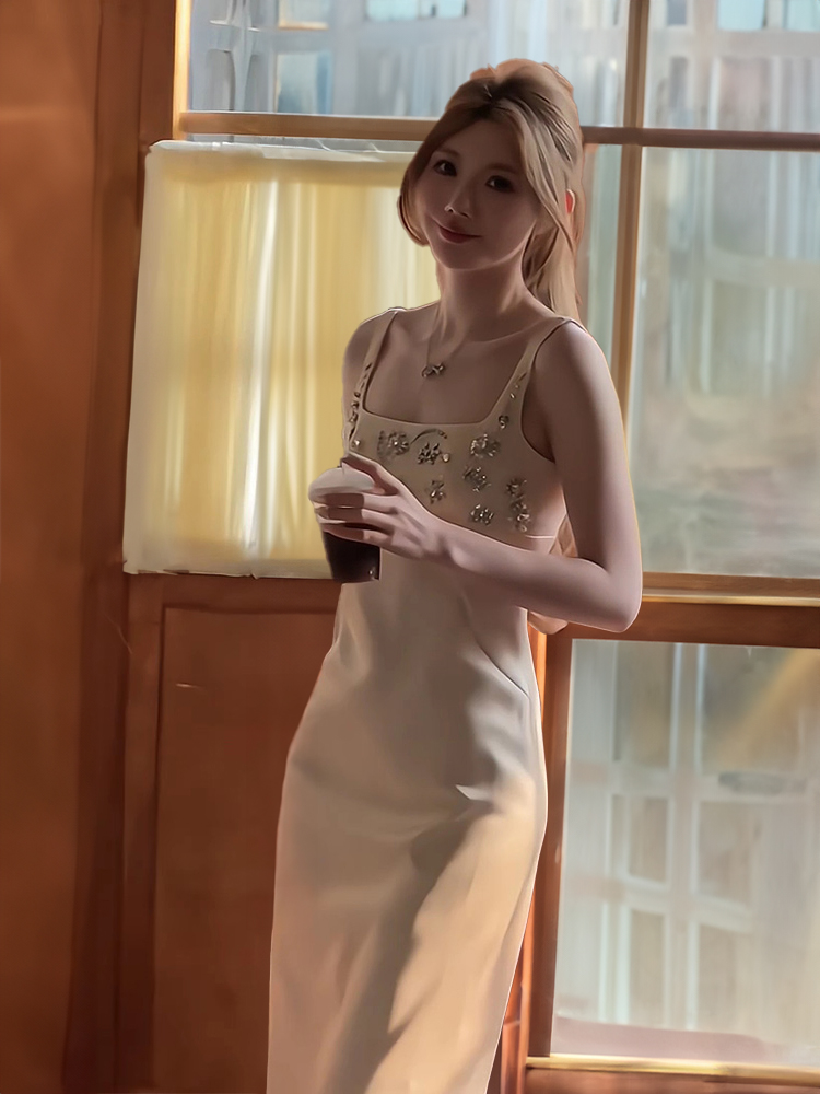 Elegant Heavy Work Satin Eveni - Women'S Formal Wear For Girls recension och pris